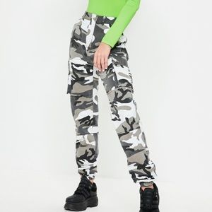 Missguided Premium Camo Printed Cargo pants